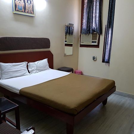 Hotel Sri Sai Residency Tirupati Exteriér fotografie