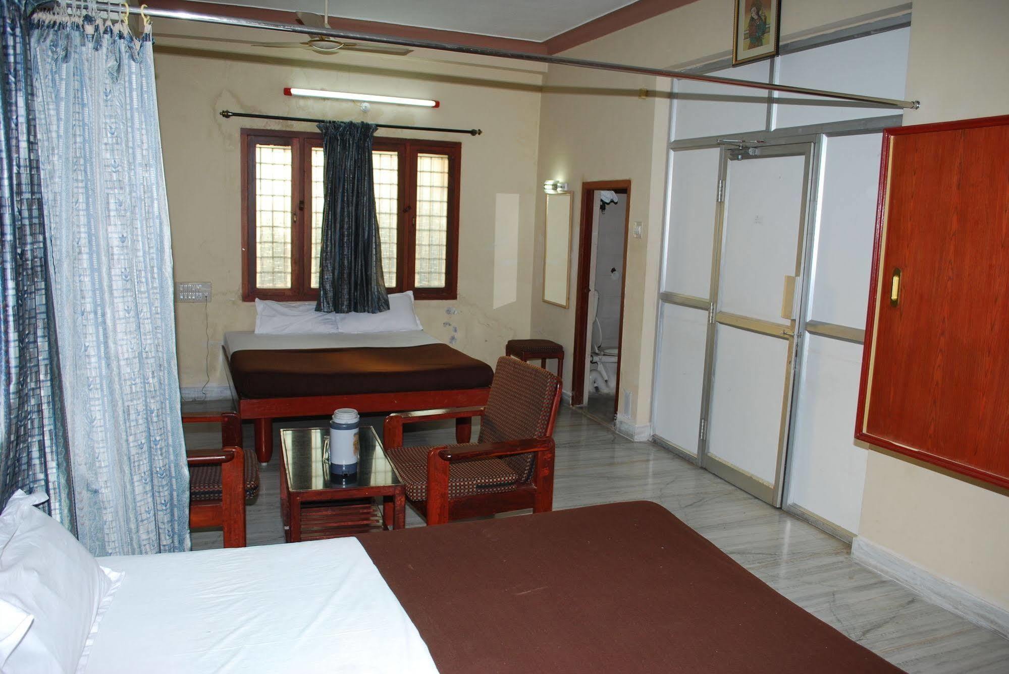 Hotel Sri Sai Residency Tirupati Exteriér fotografie