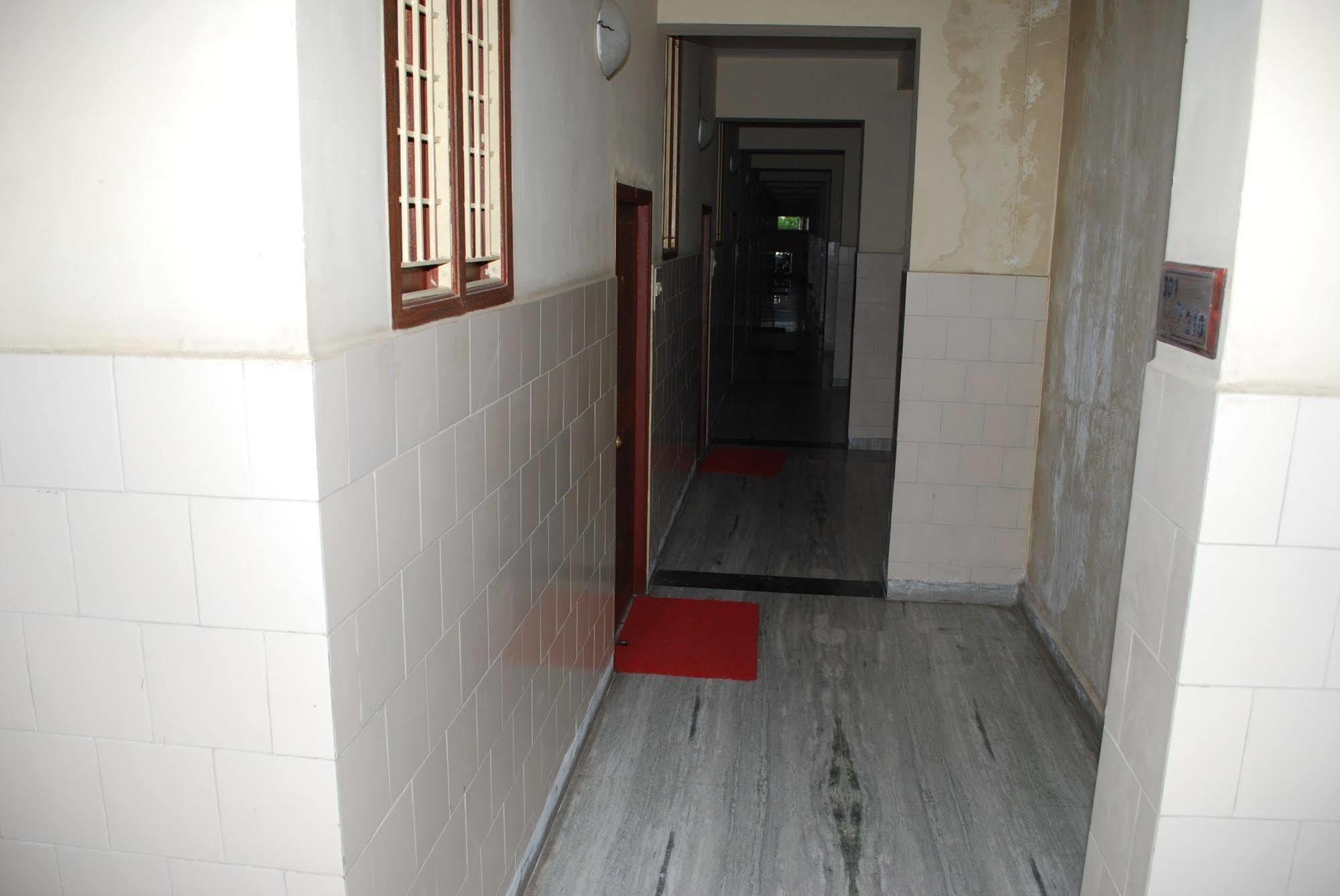 Hotel Sri Sai Residency Tirupati Exteriér fotografie
